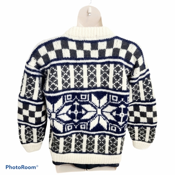 Womens Nuevo Winter Sweater - Picture 2 of 4